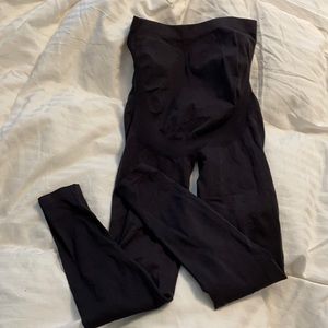 Never worn Seraphine maternity leggings